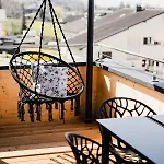 Sandra Mit Balkon -naehe Bodensee&pfaender