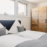 Sandra Mit Balkon -naehe Bodensee&pfaender