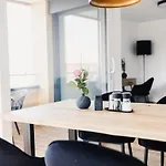 Appartement Sandra Mit Balkon -naehe Bodensee&pfaender *