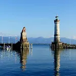 Sandra Mit Balkon -naehe Bodensee&pfaender