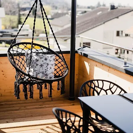 Sandra Mit Balkon -naehe Bodensee&pfaender