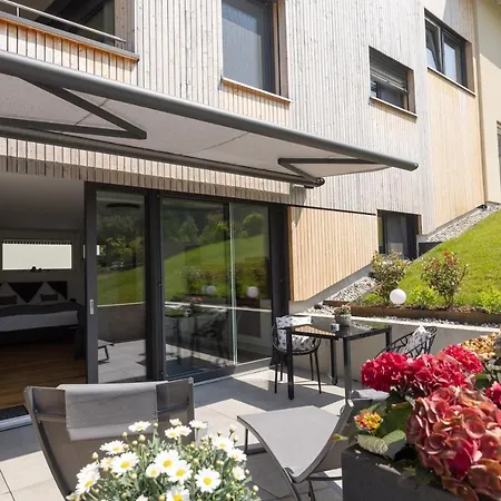 Sandra Mit Balkon -naehe Bodensee&pfaender * 회르브란츠