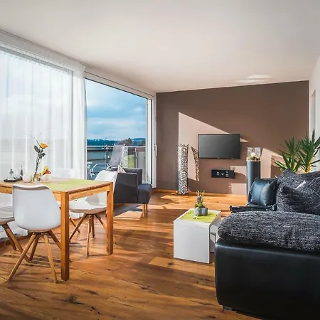 Sandra Mit Balkon -naehe Bodensee&pfaender Horbranz